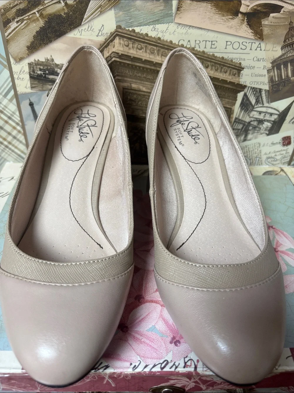 be LifeStride Women's Dreams wedge pumps in a neutral beige size 7